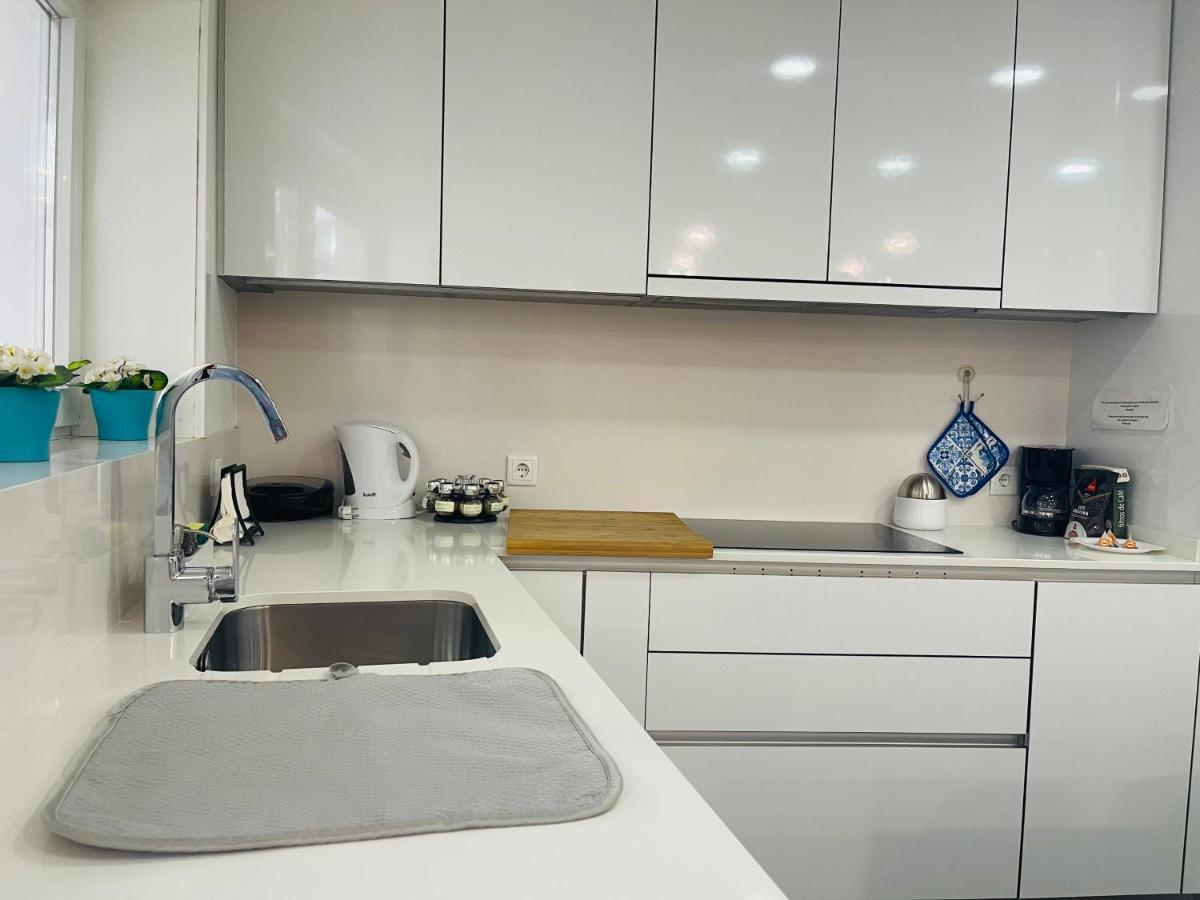 אבאירו Central Tiled Apartment מראה חיצוני תמונה