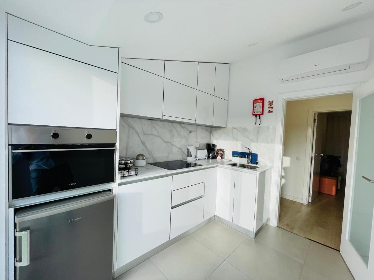 אבאירו Central Tiled Apartment מראה חיצוני תמונה